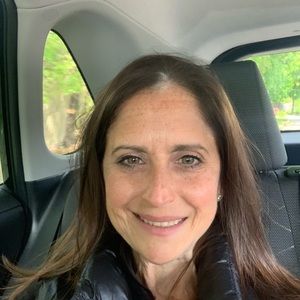 Meet your Posher, Dena